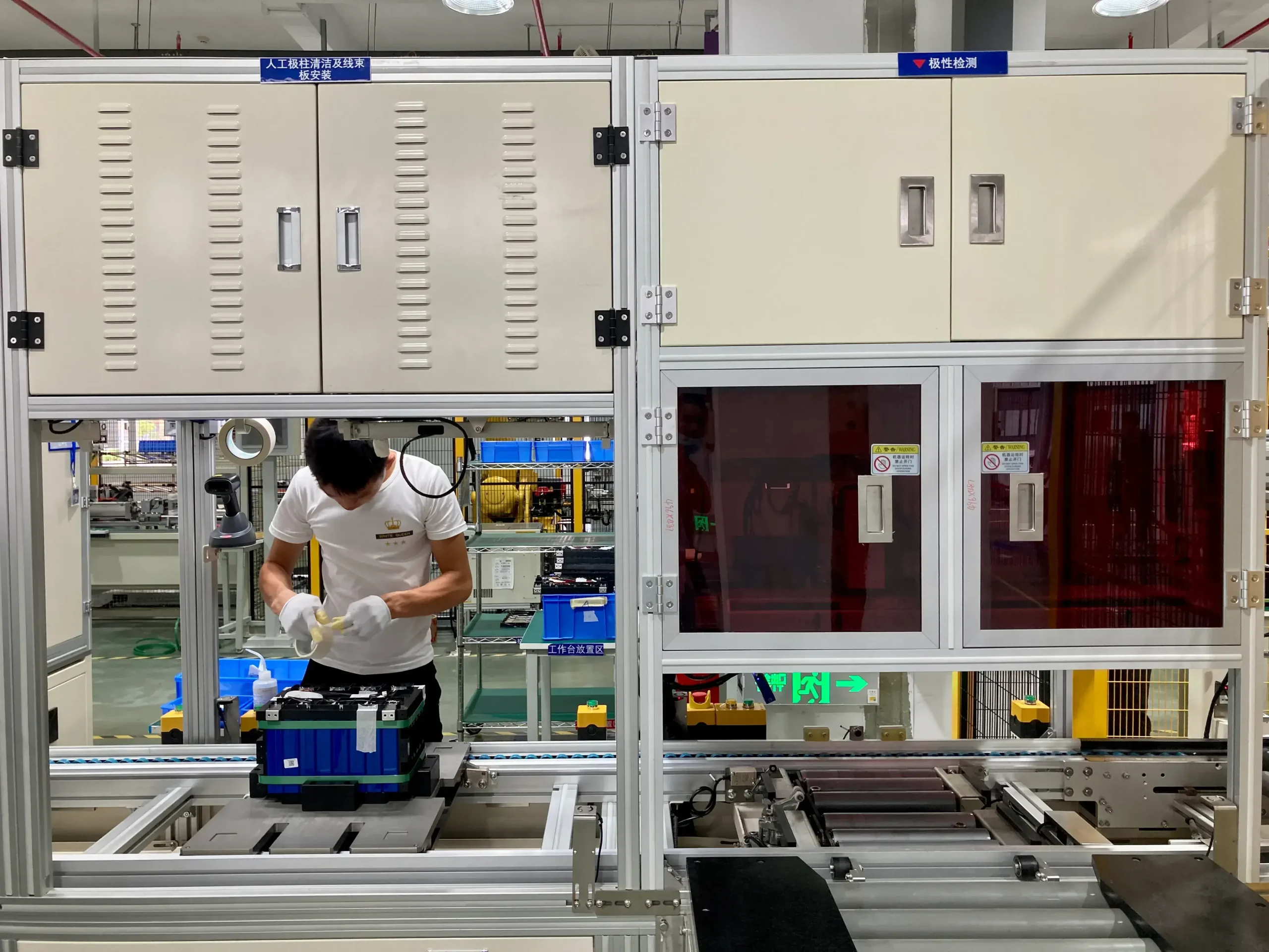 Batterlution Battery cell pole cleaning process